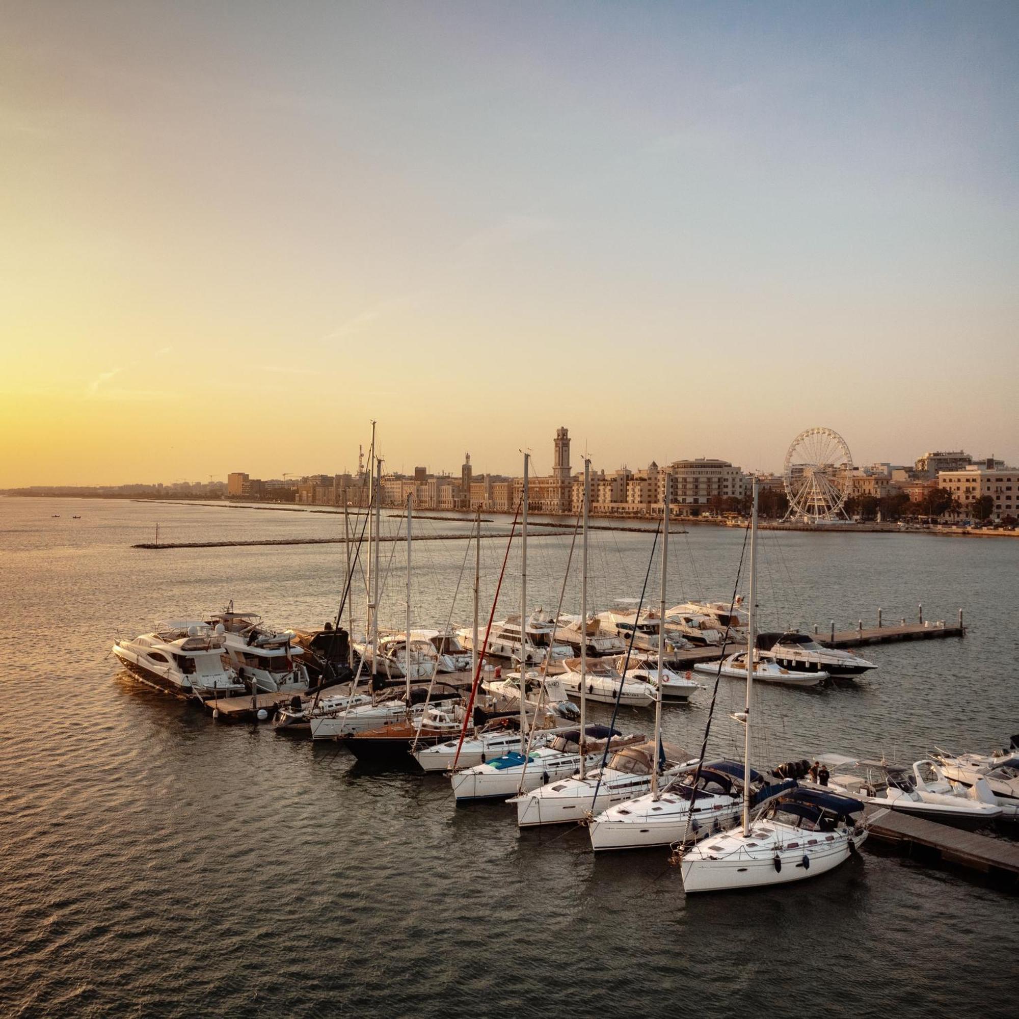 Charming Sailing Boat - Le Dimore Di Ines Bari Dış mekan fotoğraf